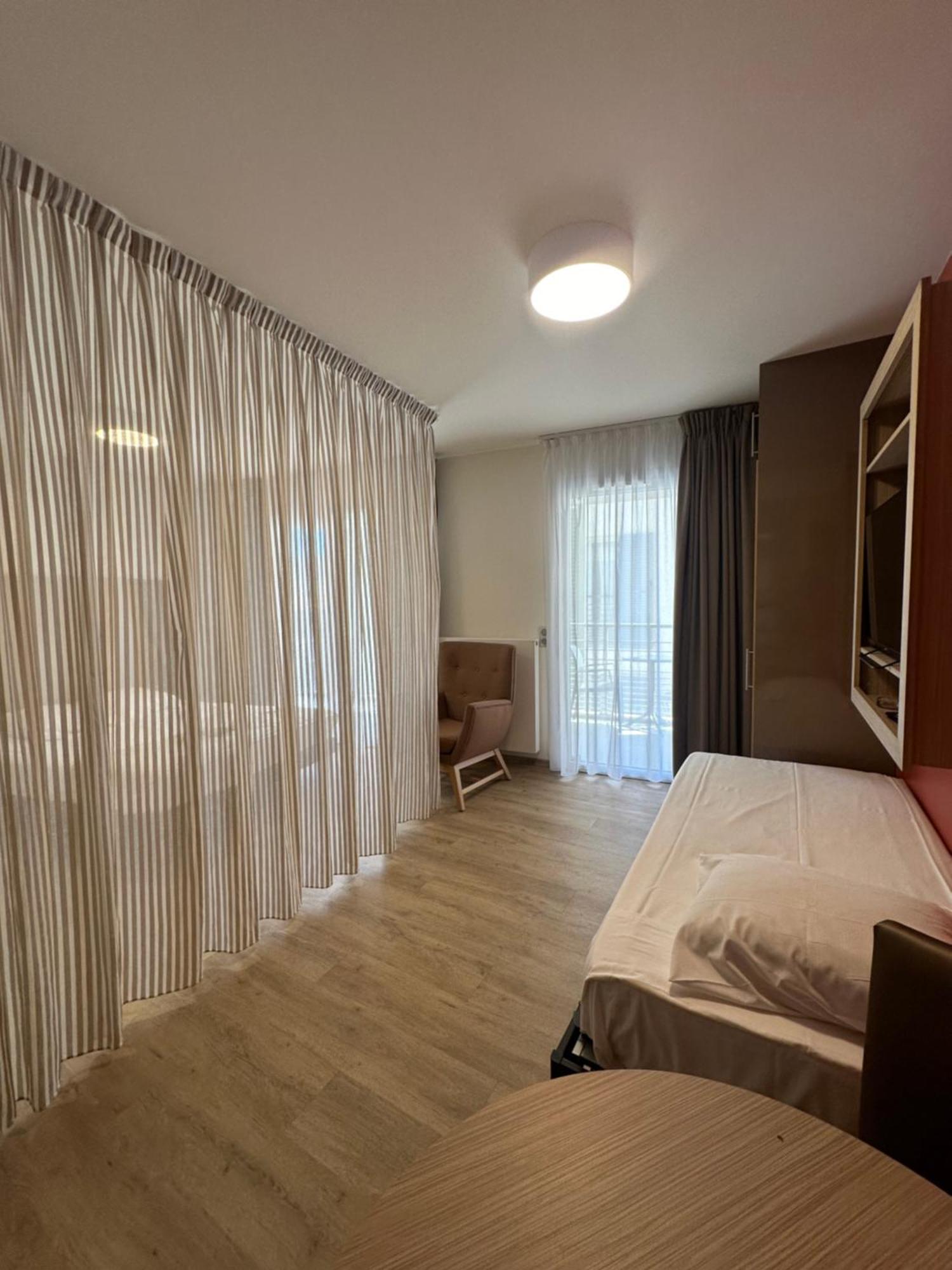 Zenao Frejus Aparthotel Eksteriør bilde