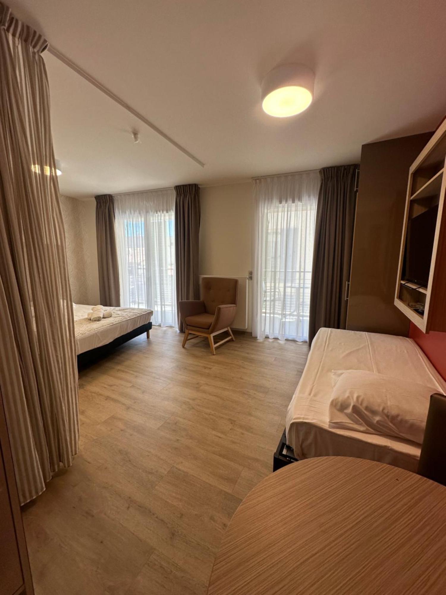 Zenao Frejus Aparthotel Eksteriør bilde